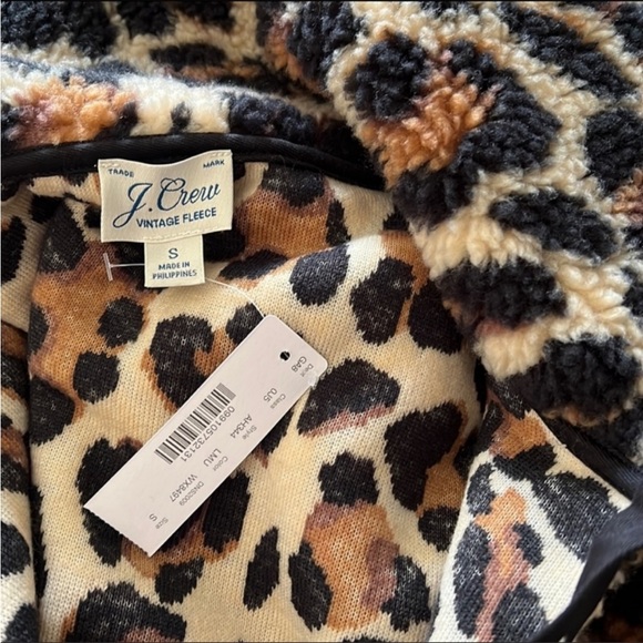 Brand new with tag J Crew leopard cheetah fleece - Picture 3 of 3